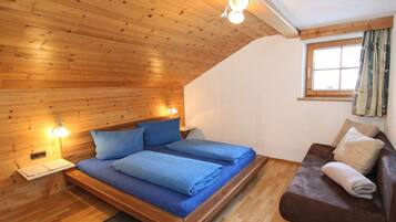 Apartment | 3 bedrooms, bed sheets