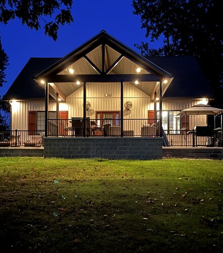 The Chateau Relaxo 4BR  4-1/2BA Open Concept on Kentucky Lake