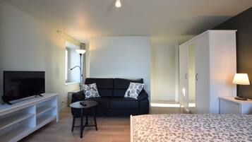 Nhà | 1 phòng ngủ, trang bị nội thất với thiết kế riêng biệt, bộ trải giường