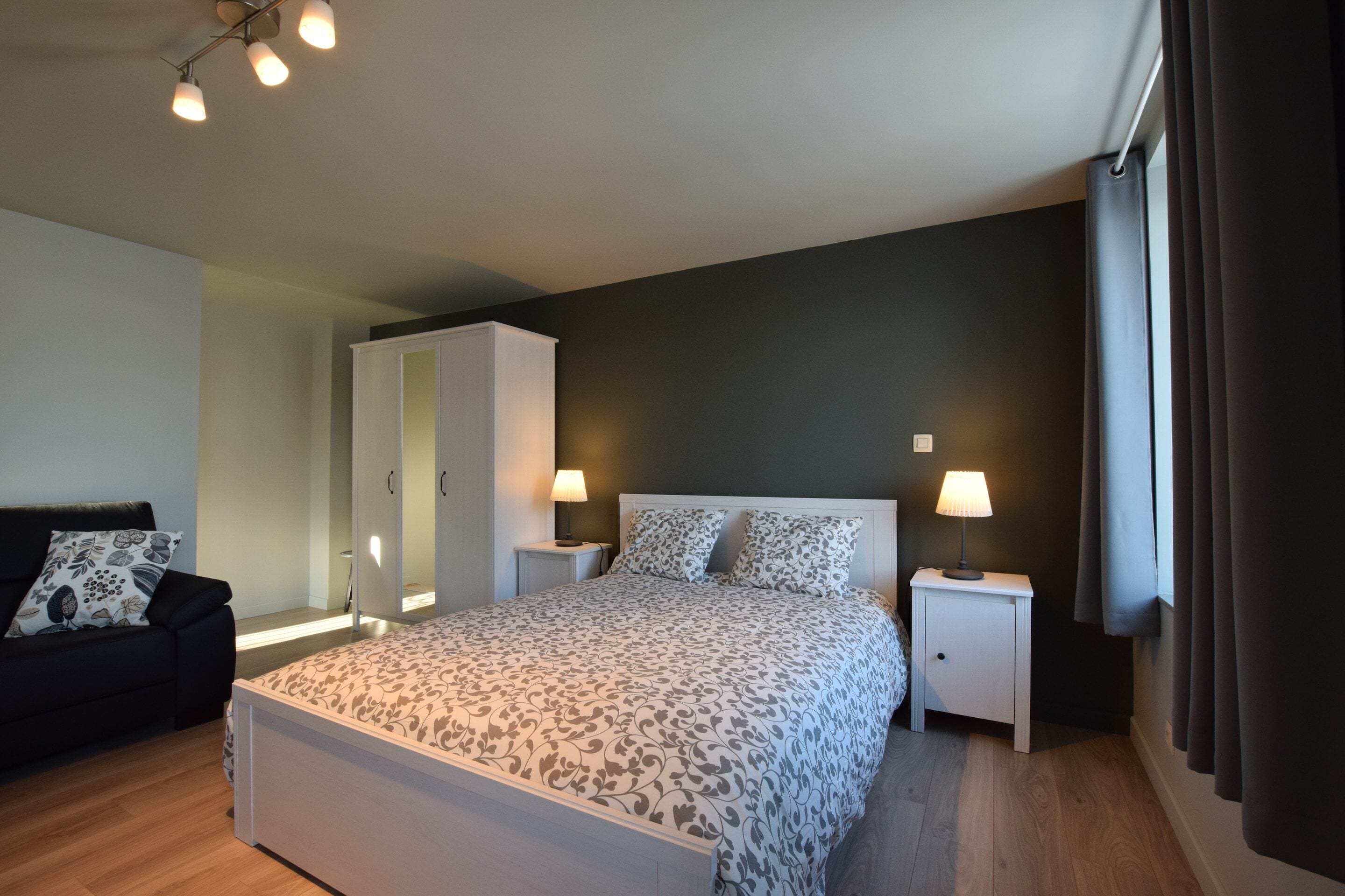 1 chambre, ameublement personnalisé, draps fournis