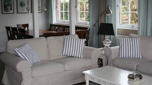 House | Living room