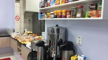 Desayuno bufé gratuito y diario