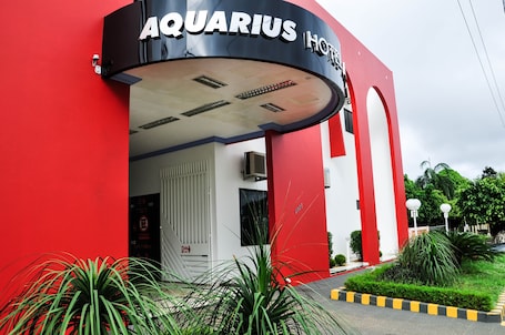 Entrada de la propiedad. Aquarius Hotel Aquarius