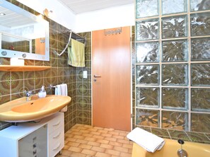 Apartment | Badezimmer