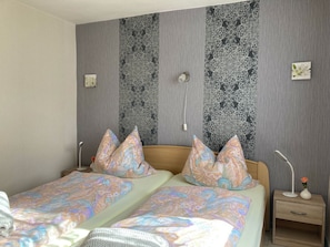 Ferienhaus | 2 Schlafzimmer, individuell eingerichtet, Bettwäsche