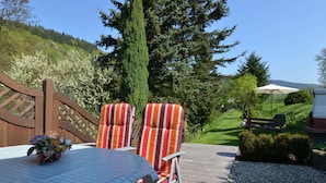 Balcony - Attractive Holiday Home in Schonbrunn With Garden (Schleusegrund)