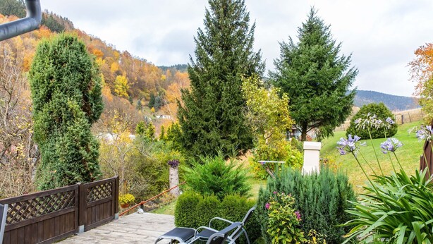 Balcony - Attractive Holiday Home in Schonbrunn With Garden (Schleusegrund)