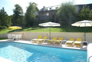 Pool - Holiday Home in Limoges With Saltwater Pool (Sussac)