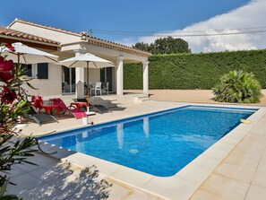 Outdoor pool - Lush Villa in Cairanne Provence With Private Pool (Cairanne)