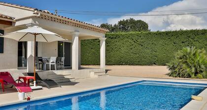 Lush Villa in Cairanne Provence With Private Pool