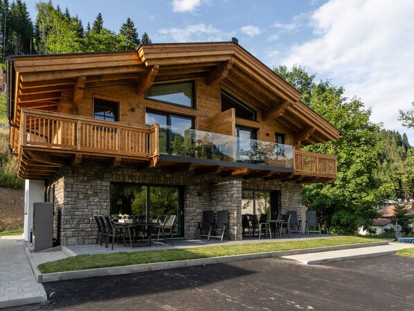 Chalet | Exterior