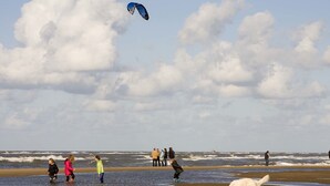 Exterior - Authentic Jutters House on the Boulevard of Katwijk With sea View (Katwijk Aan Zee)