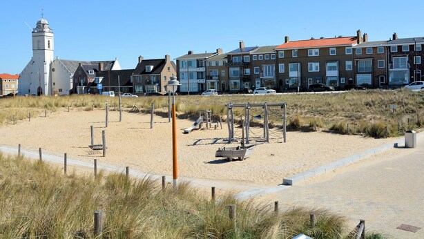 House | Miscellaneous - Authentic Jutters House on the Boulevard of Katwijk With sea View (Katwijk Aan Zee)