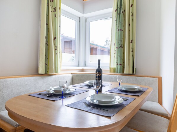 Apartment | Eigene Küche | Kühlschrank, Mikrowelle, Geschirrspüler