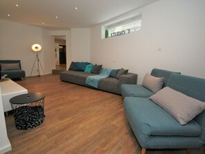 Apartment | Living room - Modern Apartment in Niedernsill With Terrace (Niedernsill)