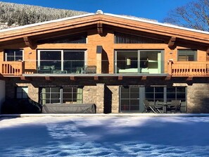 Exterior - Spacious Chalet With Sauna in Krimml, Near the Ski-bus Stop (Krimml)