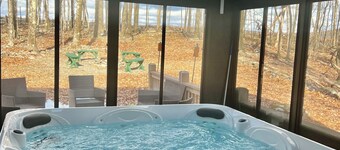 5 Lakes, 2 Pools, Log Cabin, Indoor Hot Tub, Game Room & Resort Amenities
