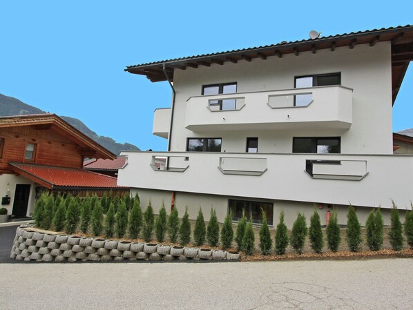 Exterior - Modern Apartment in Gerlosberg Near Ski Area (Gerlosberg)