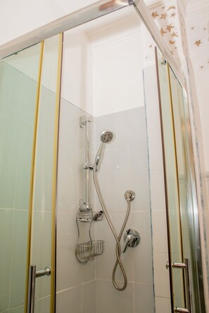 Dobbeltrom – basic, privat bad (Le Stelline) | Dusj på badet