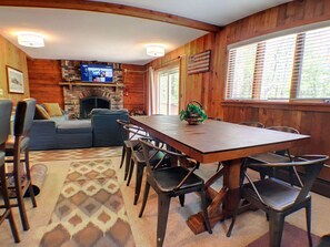 House, Multiple Beds, Hot Tub, Mountain View | Private kitchen | Fridge, microwave, stovetop, dishwasher - Killington Vista Home (Killington)