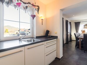 House | Private kitchen - Holiday Home Brixen Near Skiwelt Slopes (Brixen im Thale)