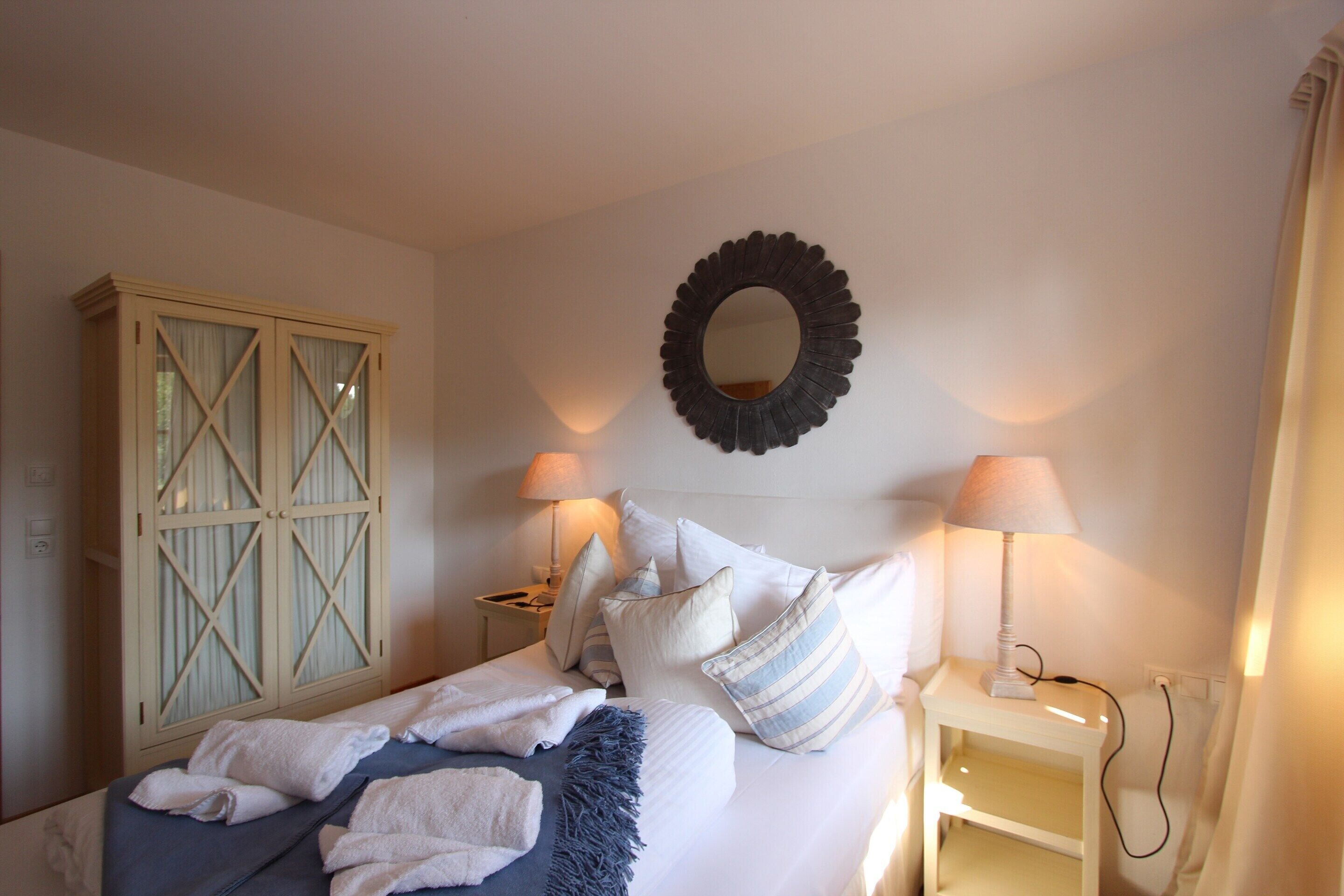 Apartment | 2 bedrooms, individually furnished, bed sheets