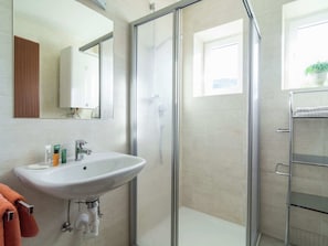 Bathroom - Inviting Chalet in Kirchdorf in Tirol near City Center (Kirchdorf in Tirol)