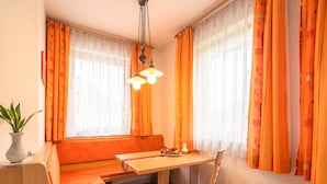 Dining - Cozy Apartment in Kolbnitz near Ski Area (Reisseck)