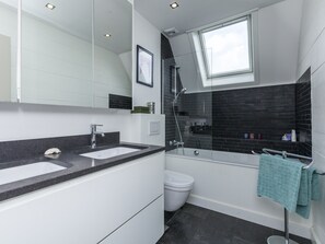 Villa | Bathroom - Vintage Villa in Knokke-Heist near Beach (Knokke-Heist)