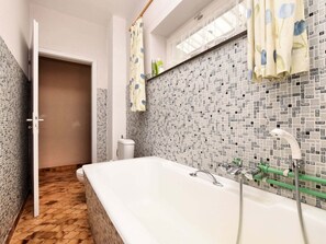 Bathroom - Spacious House With Garden, in Beautiful Location Between Ardennes, Eifel and High Fens (Buetgenbach)