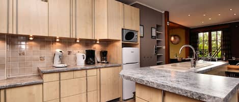 House | Private kitchen | Fridge