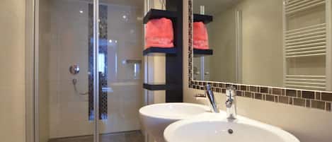 Casa | Baño | Regadera