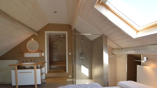 บ้านพัก | 6 ห้องนอน, ตกแต่งพิเศษโดยเฉพาะ, ผ้าปูที่นอน