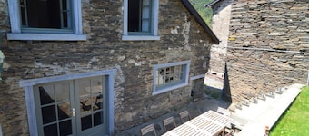 Cozy Cottage Near River