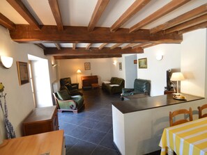 Cottage | Living area - Cottage in Alle With sea Beach (Vresse-sur-Semois)