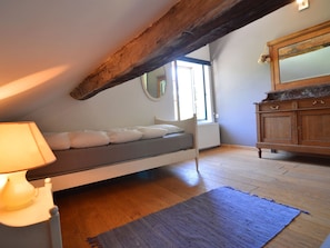 3 bedrooms, individually furnished, bed sheets