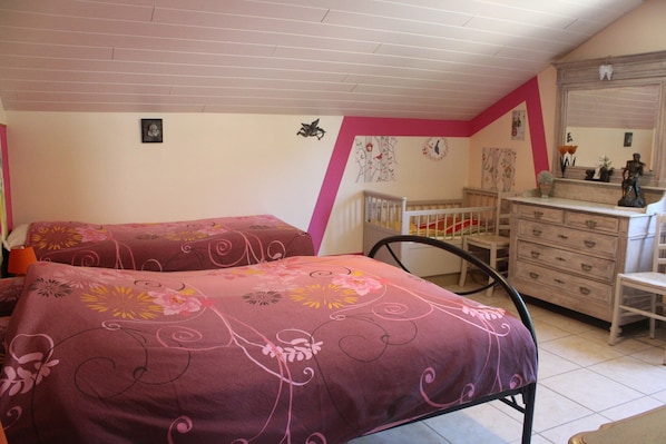 Casa de campo | 3 habitaciones, muebles diferentes y ropa de cama 