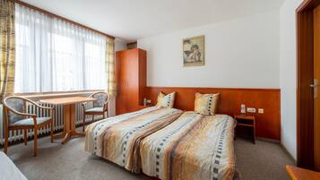 14 bedrooms, individually furnished