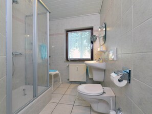 Apartment | Bathroom - Holiday in the Sauerland Region in Unique Location (Willingen)