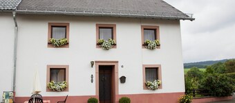 บ้านพักตากอากาศในเซลเลอริชพร้อมป่า