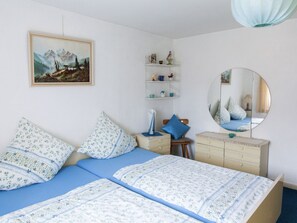 House - Holiday Home in Sellerich With Forest (Sellerich)