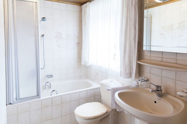House | Bathroom