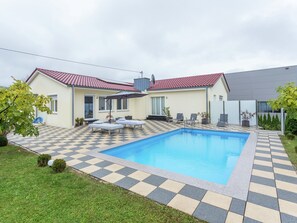 Apartamento | Piscina | Una piscina al aire libre