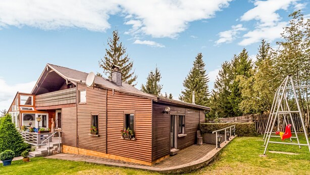 Exterior - Beautiful Detached Holiday Home With Sauna Adjacent to the Rennsteig in Thuringia (Grossbreitenbach)