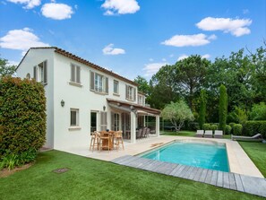 Villa | Exterior - Beachside Bliss in Gassin (Gassin)