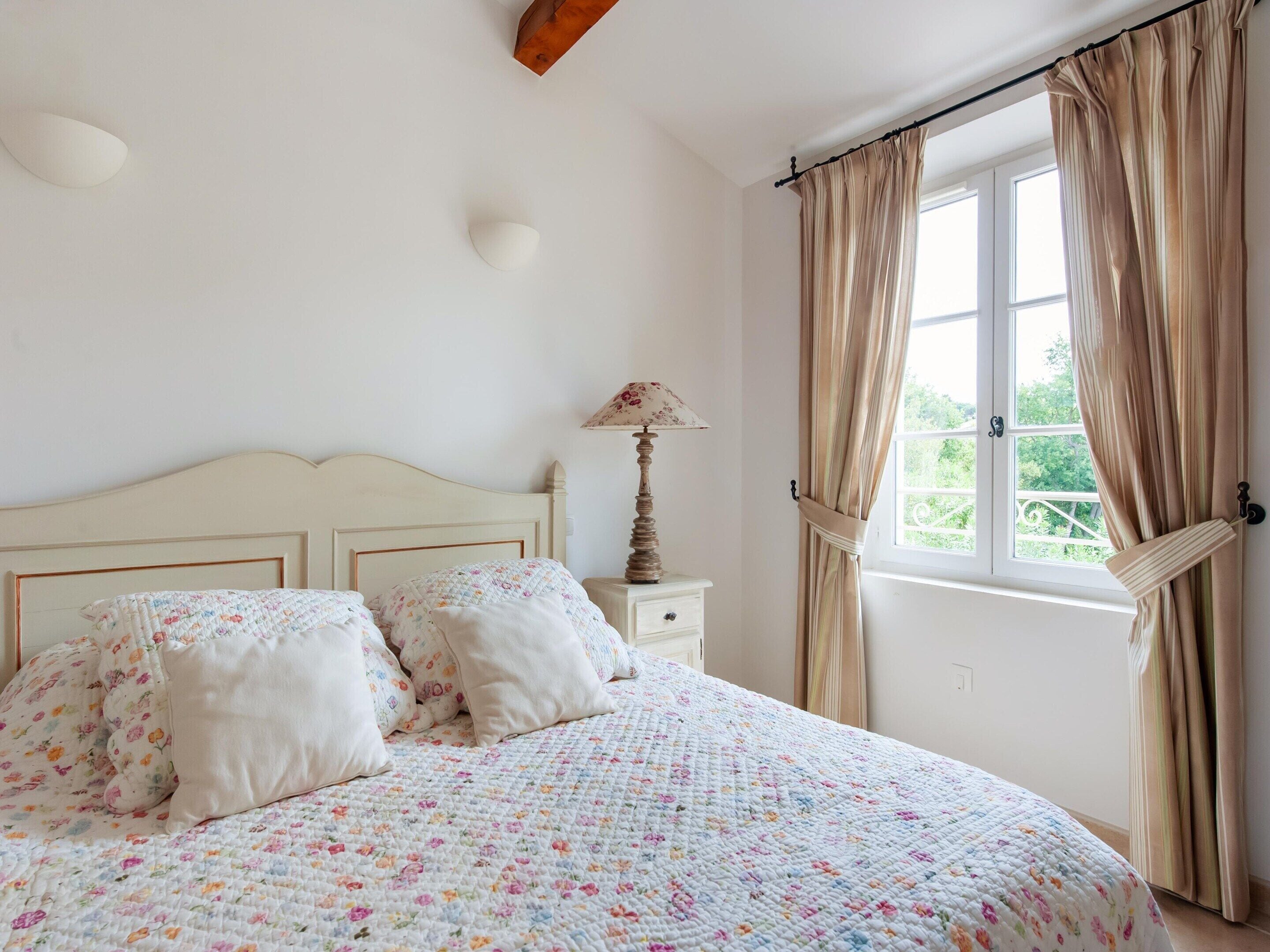 Villa | 4 Schlafzimmer, individuell eingerichtet, Bettwäsche