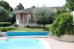 Villa | Exterior - Villa in Languedoc With Pool Near Historic Cities (Rousson)
