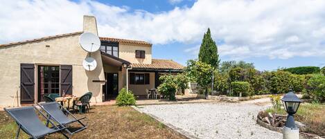 Villa | Exterior