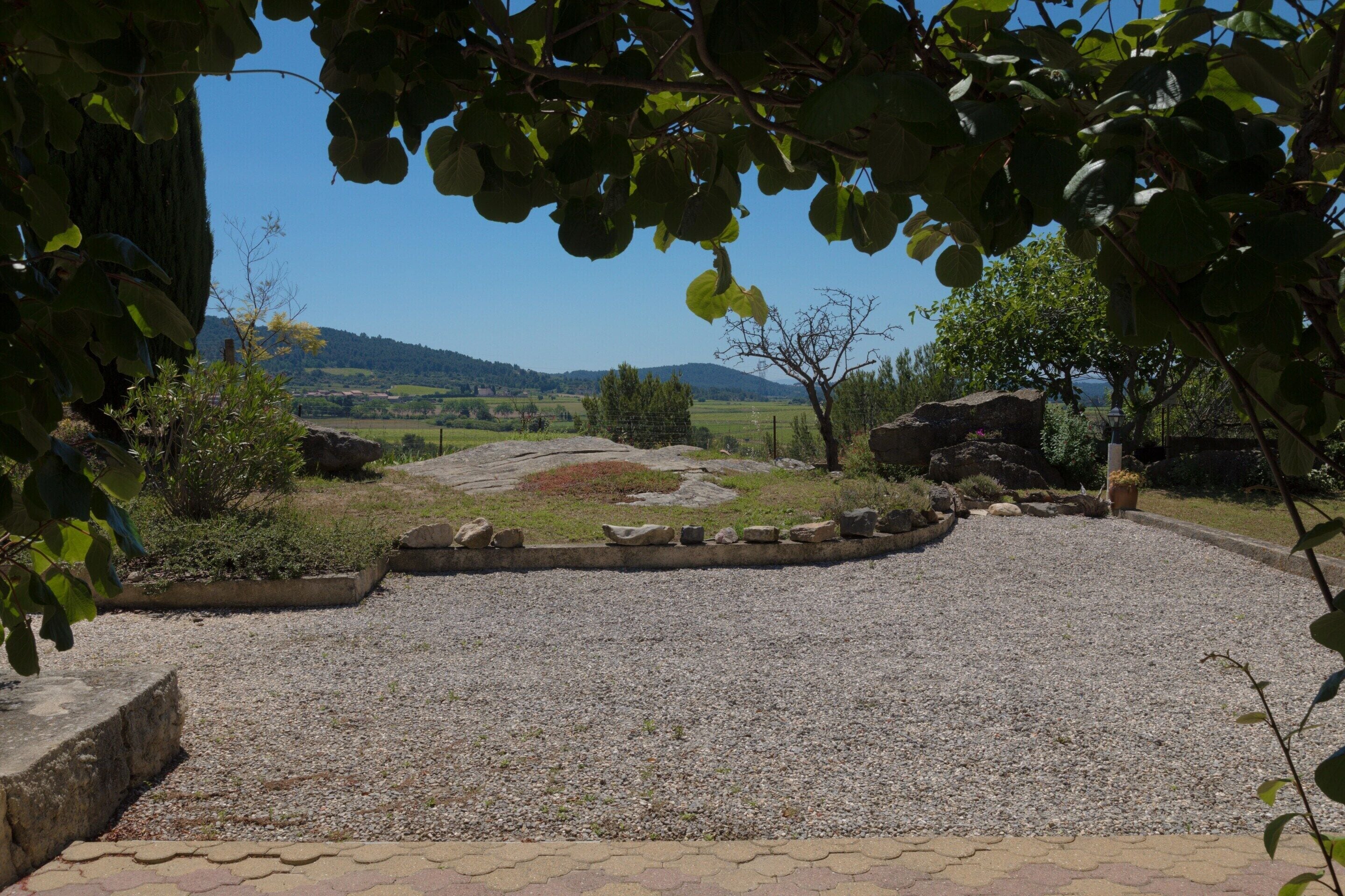Villa | Garden
