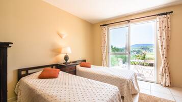 Villa | 3 bedrooms, individually furnished, iron/ironing board